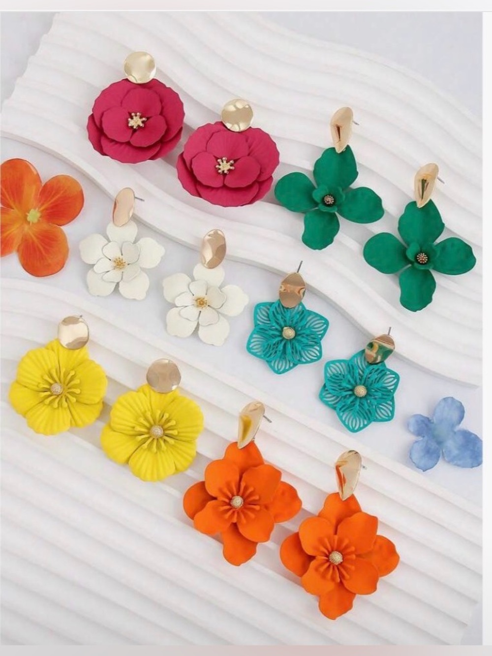 ✨NEW Hypoallergenic Floral Flowers 🌺 Drop Earrings set - Multiple Color Options